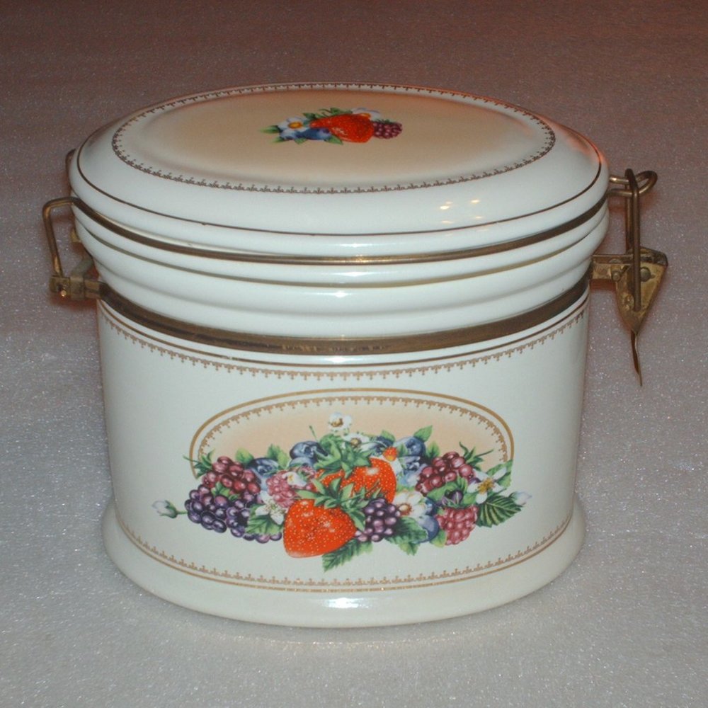 Knotts Berry Farm ceramic advertising canister